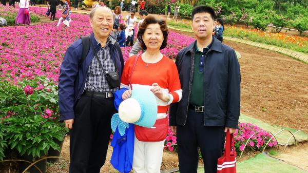 吴诗其男 杨光璧女 儿子吴晓文2016.4.JPG 吴诗其男 杨光璧女 儿子吴晓文2016.4.JPG