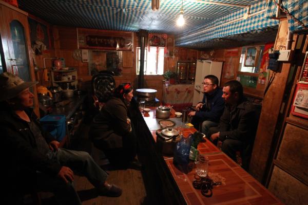 【两学一做】杨飞亚：践行两学一做，投身精准扶贫