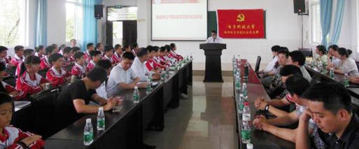 物电学院党建交流活动助力仁寿钟祥中学发展