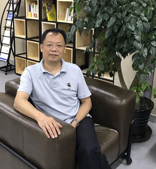 产业处 徐明龙.jpg 产业处 徐明龙.jpg