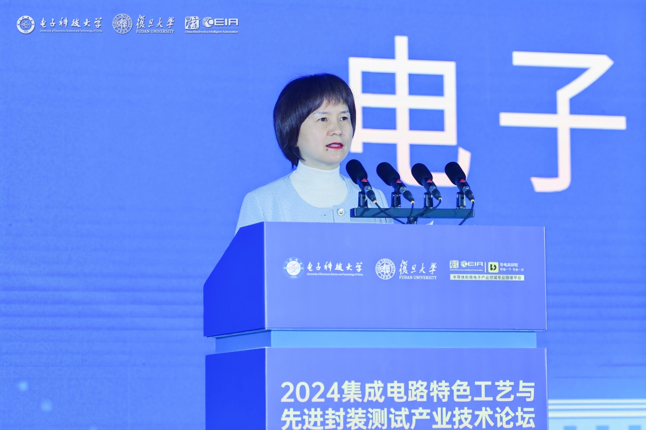 026A1195-opq3337560732.jpg e477be2ab4cff5c6d9cb4630e2e472a5.jpg