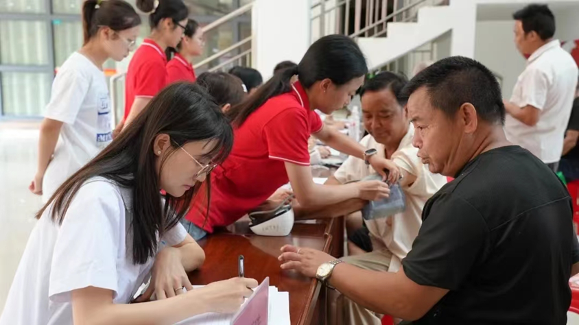 【主题教育】学校开展2023年“践初心 担使命 兴乡村”本科生党员骨干基层调研行活动