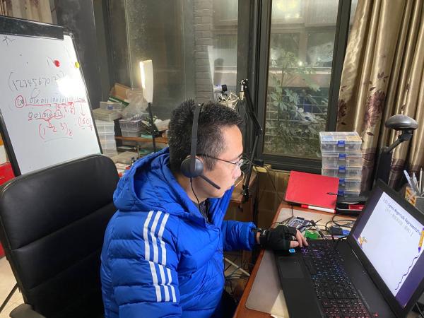 卢有亮.jpg 卢有亮.jpg