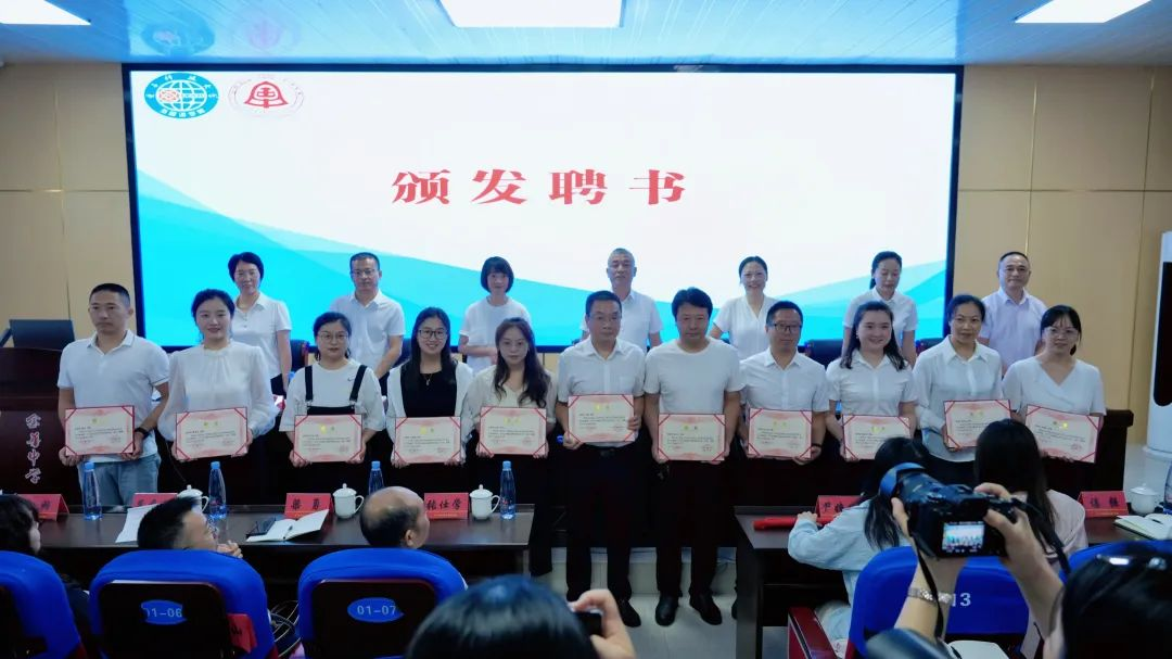 e65f42205d05d6876d648d8dc728b505_ca640.p