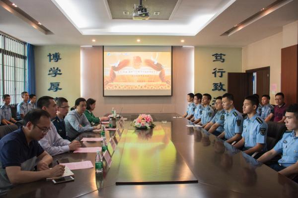 电工学院举行国防生五四青年节座谈会