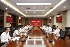 交通银行董事长任德奇来校访问