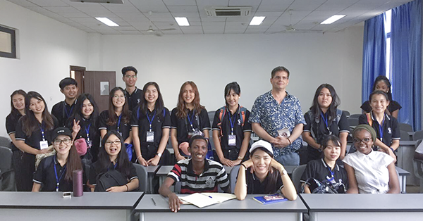 泰国清迈大学师生代表团来校访问