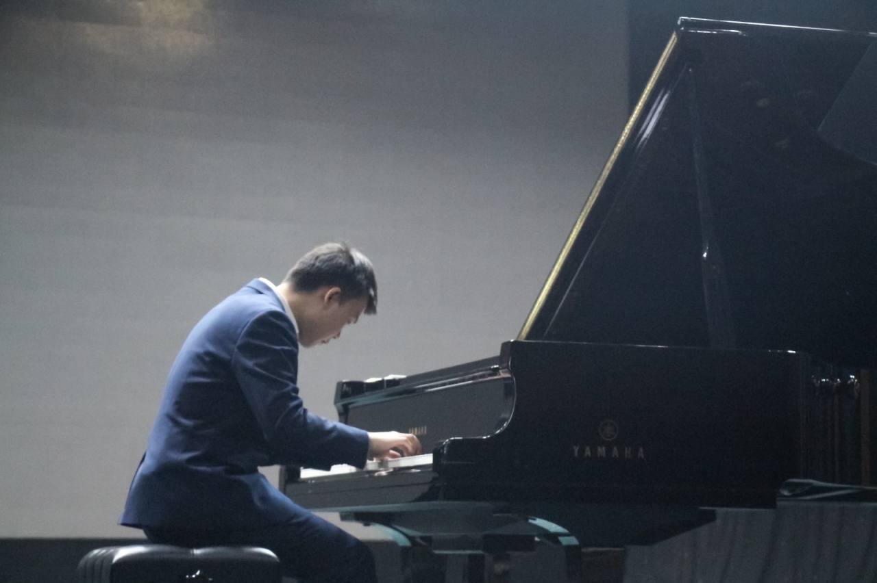 独奏十 (12).jpg 独奏十 (12).jpg