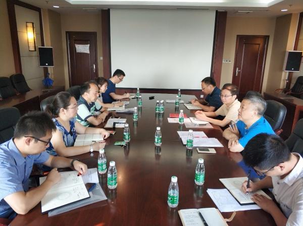 研究生院召开专题学习研讨会