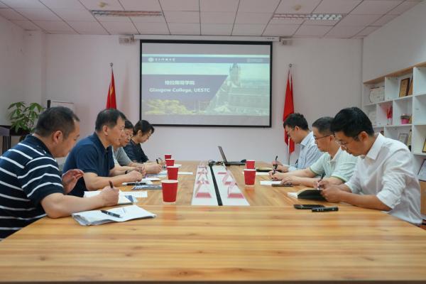 上海体育学院来校调研中外合作办学