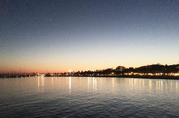 加州夜景.jpg 加州夜景.jpg