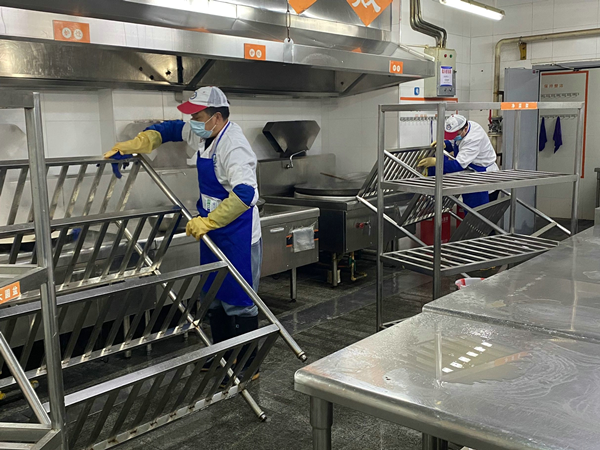 后勤保障部扎实做好开学准备工作