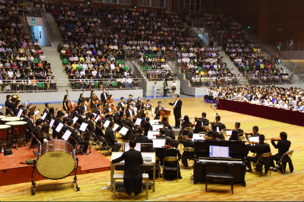 我校“高雅艺术进校园”交响乐巡演拉开帷幕