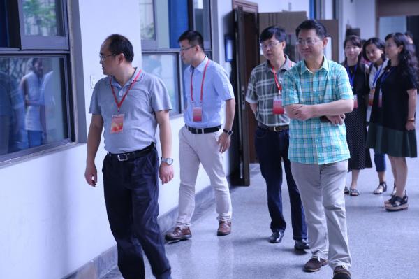 学校圆满完成2017年上半年全国大学英语四六级考试工作