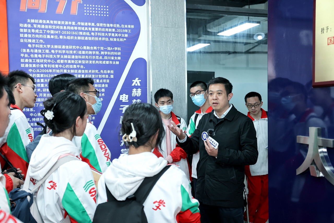 16.JPG eccb5681e8d72f74eb317bf2ac147543_c68ae.j