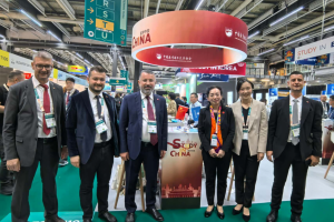 校领导率团参加欧洲国际教育协会第35届年会暨展览