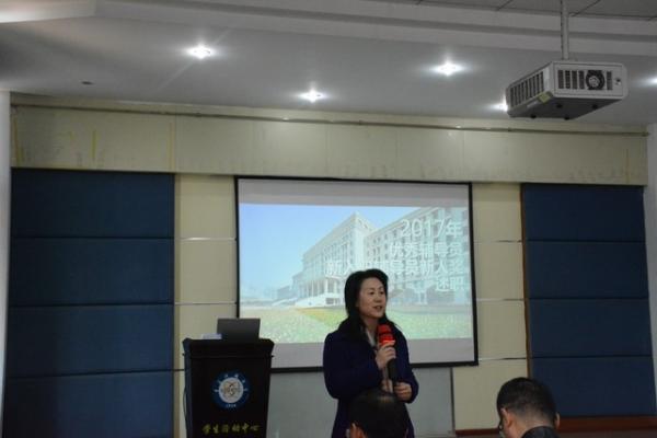 学校举行本科辅导员述职交流会