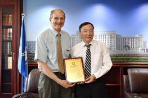 诺奖得主Richard R. Schrock教授受聘我校名誉教授