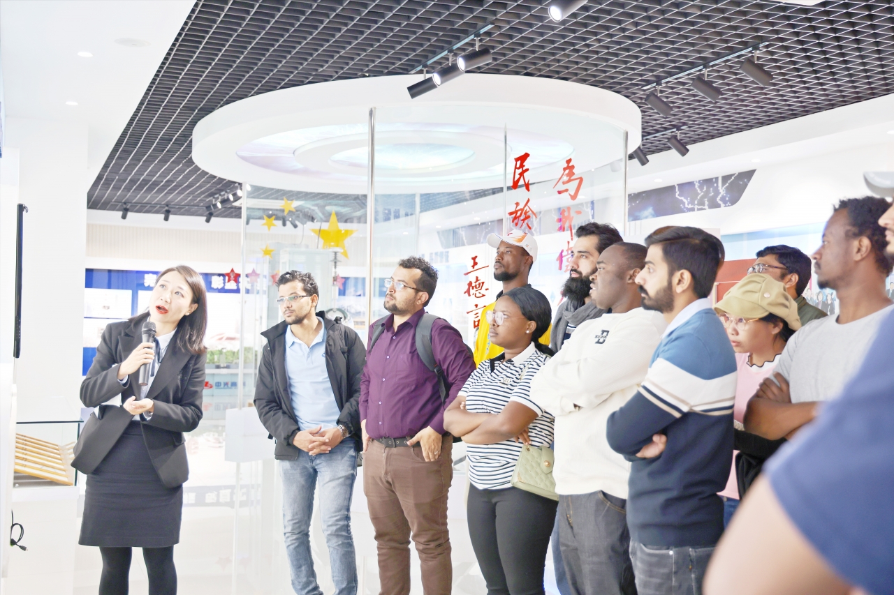 ed4ef3fe6eed3c0e44852bee6df4f883_ea85b.j