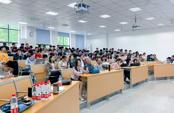 经管学院开展管-电实验班专业分流宣讲会