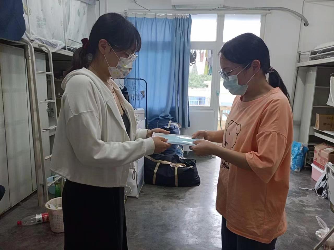 edb028738899bbc1e4f2d50a87c4a49b_79834.j