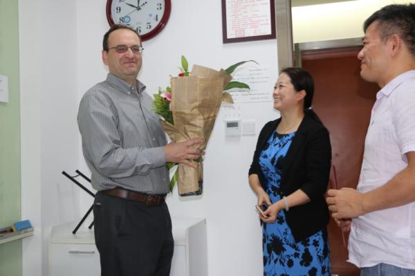 【新时代@教育】基础与前沿研究院庆祝教师节