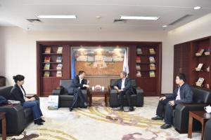 衢州市政协主席吴国升来校洽谈合作