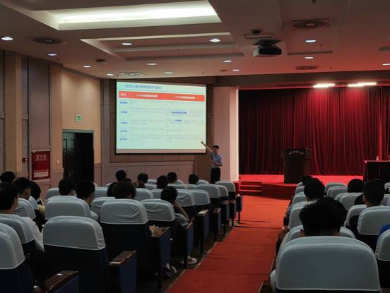 “信雅先锋”党建讲坛开展党纪学习教育专题党课