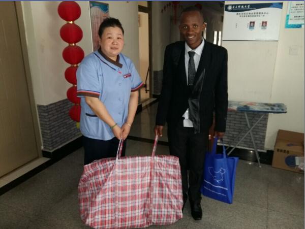 阿姨.jpg 阿姨.jpg