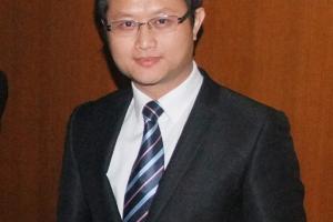 【成电杰出学生】柳建龙：情定科研的“正能量源”