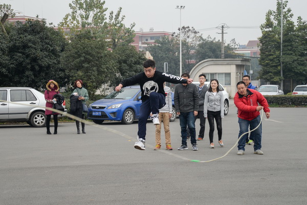 2016年教职工趣味运动会举办