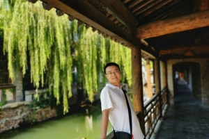 【校级荣誉·成电管理服务标兵】莫宁：平凡岗位，默默奉献