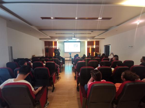 “教师身心驿站”系列健康知识讲座举行