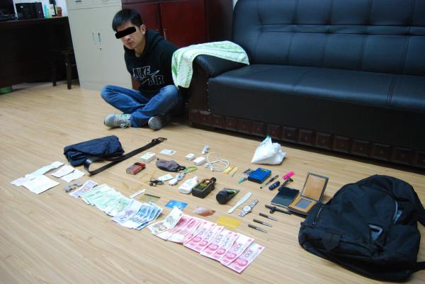 保卫处挡获破车盗窃物品流窜犯