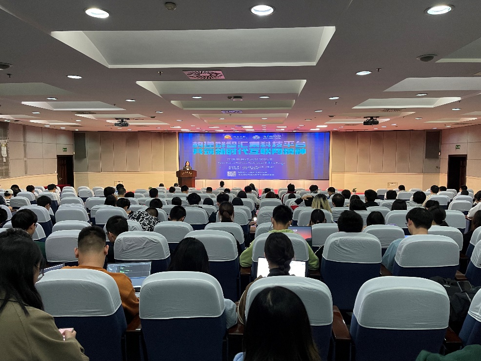 软件学院举办开源平台技术分享论坛第二场活动