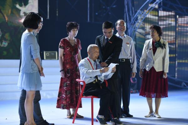 wanhui0011.JPG f2a197fd9991ac4d9fdcb951910133f8.jpg