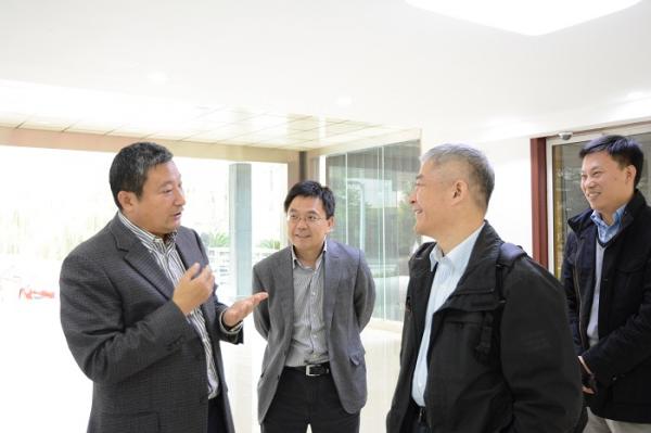 教育部科技司司长王延觉调研我校特色研究中心