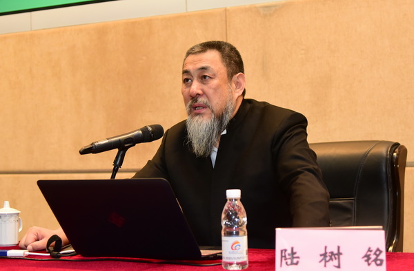 著名艺术家陆树铭做客成电讲坛畅谈表演人生