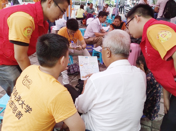 【迎新】2015迎新志愿服务工作火热开展