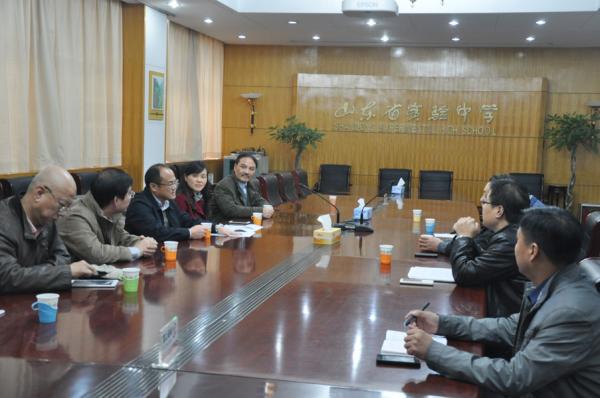校级专家团赴山东省重点中学开展科普讲座