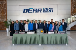 校领导带队前往河南进行藏品征集