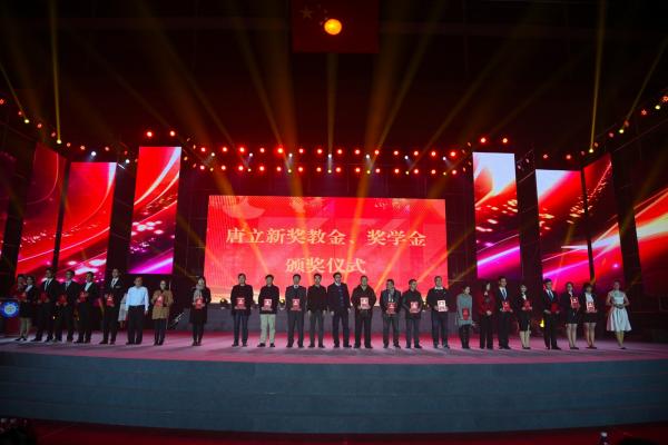 DSC_9849.jpg f6f57754b848477e0bbe695c08a16491.jpg