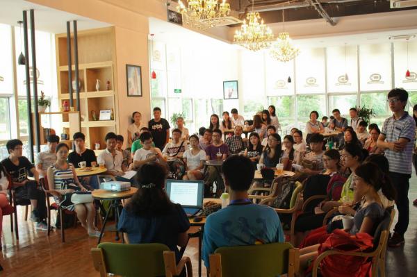 【成电下午茶】邸爱英教授与学子交流国际化人才培养