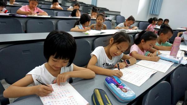 认真的学习中.JPG 认真的学习中.JPG