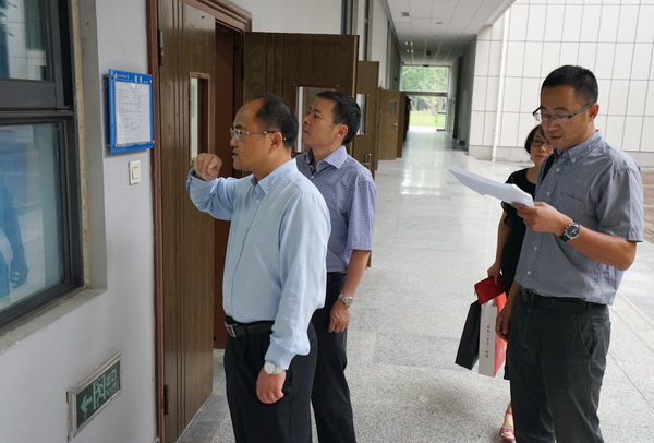 新学期开学首日教学秩序井然