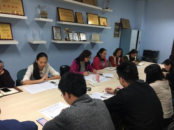 电工学院召开专题会议深入学习研讨新时期辅导员的工作与职责