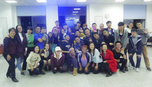 海外名校计划学生与留学生开展活动3.png 海外名校计划学生与留学生开展活动3.png