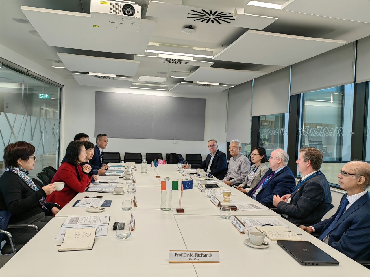 学校代表团出访爱尔兰、冰岛、芬兰合作院校