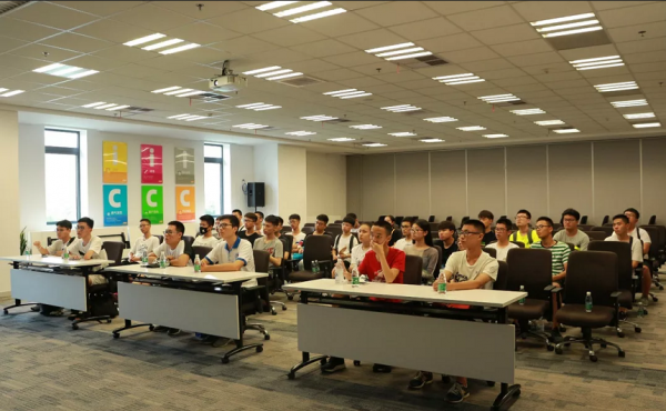 【思政聚焦】电子学院以迎新为契机贯彻“三全育人”理念