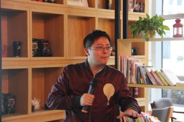 【成电下午茶】罗讯教授揭秘通信领域“四维三体”